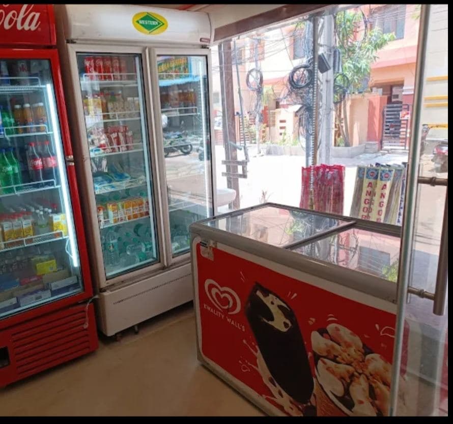 Cold drinks and ice cream freezer